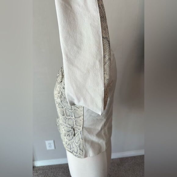 Elie Tahari Gwen Snake Suede Front Jacket Size Medium - Picture 7 of 16